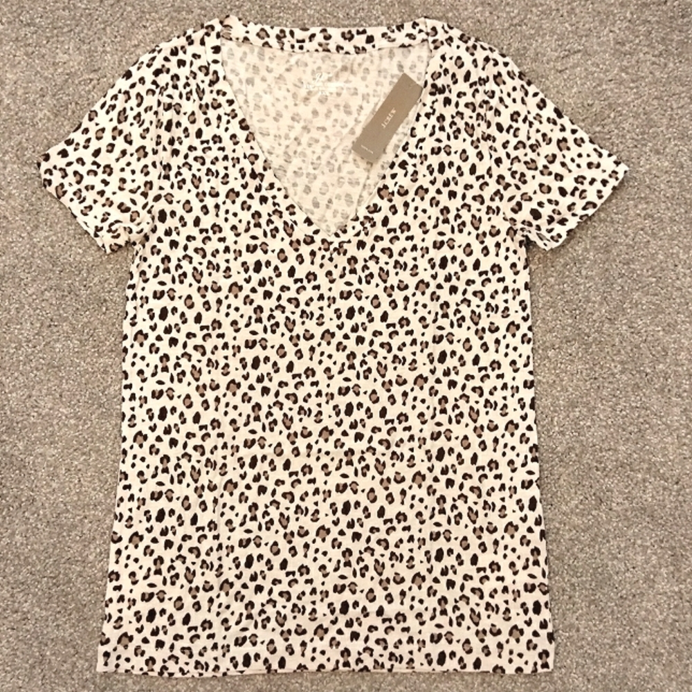 NWT XXS JCrew Leopard Print V-Neck T-Shirt